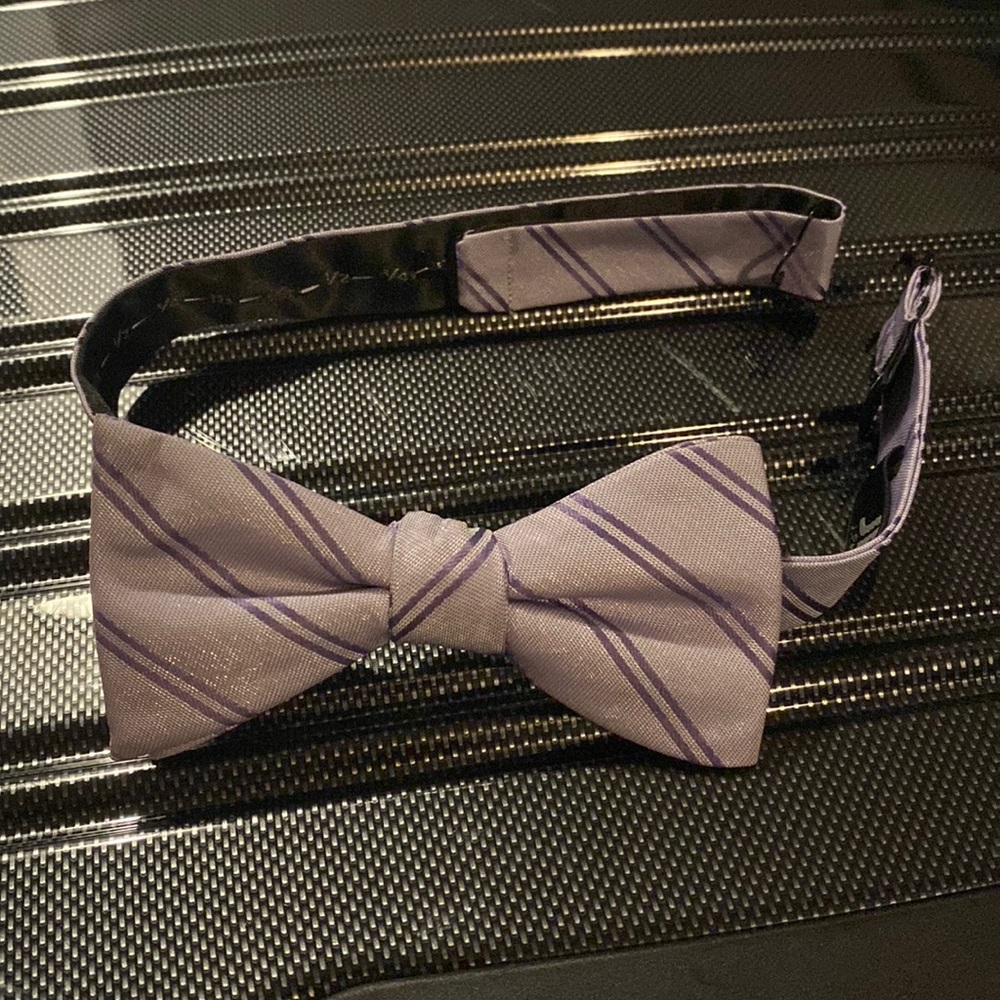 Bow tie